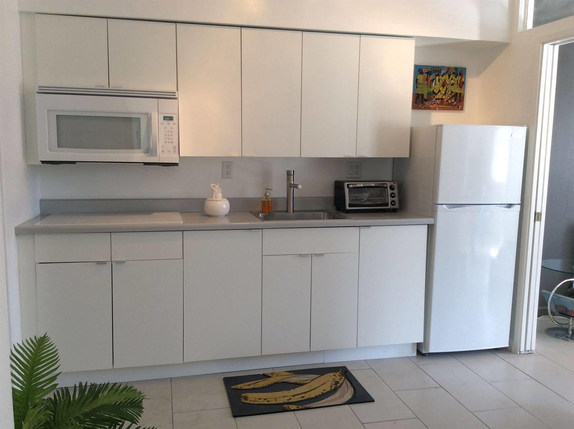 Modern Downtown Condo パーム・スプリングス エクステリア 写真